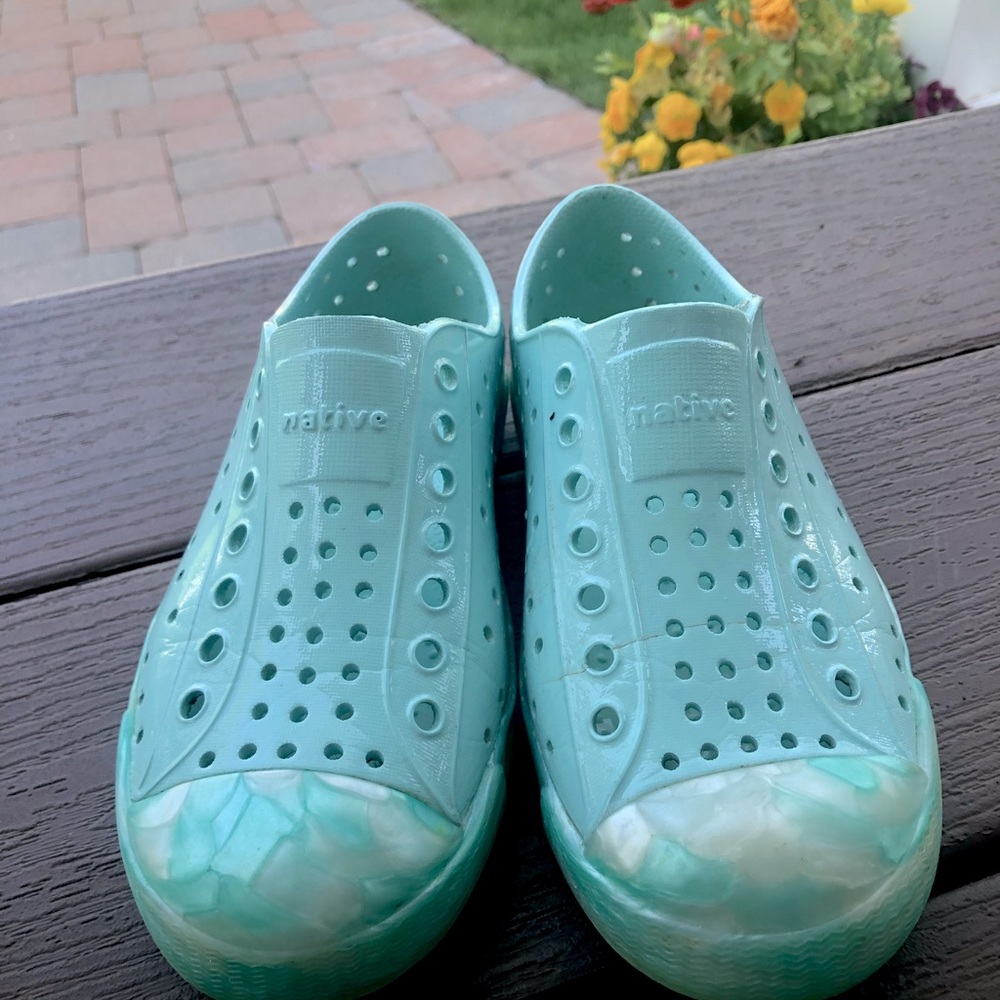 Girls natives size 12 (little kids)